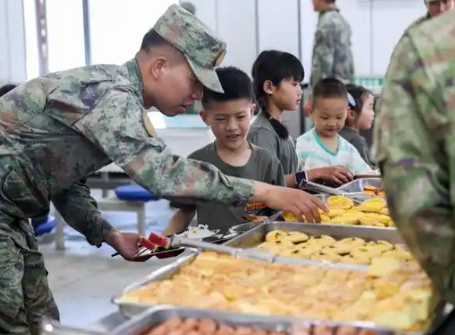 不服输的劲儿每天都在打破自己磨炼之外温情也在流淌 不服输的劲儿每天都在打破自己磨炼之外温情也在流淌